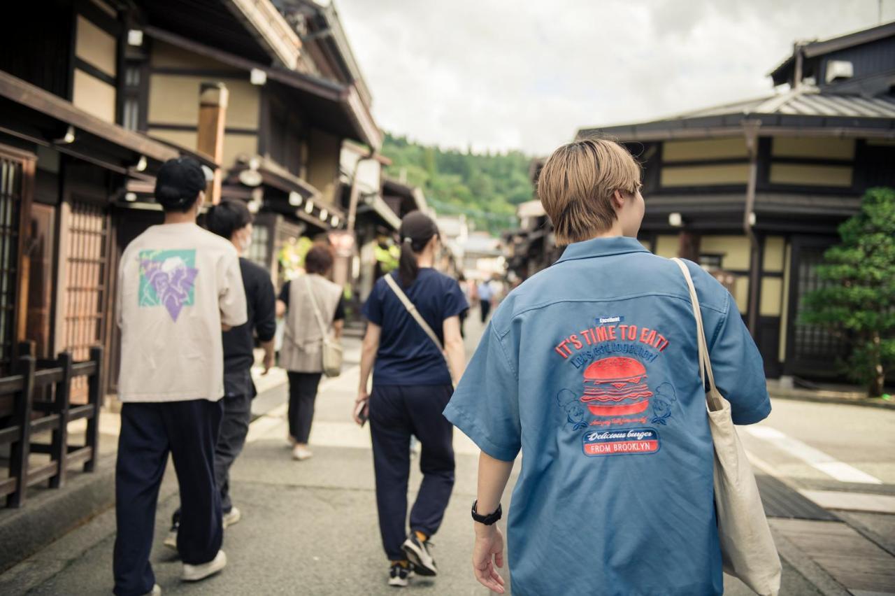 Manabi-Stay Takayama モダンな蔵ダイニングと半露天風呂付き古民家一棟貸切ホテル Extérieur photo